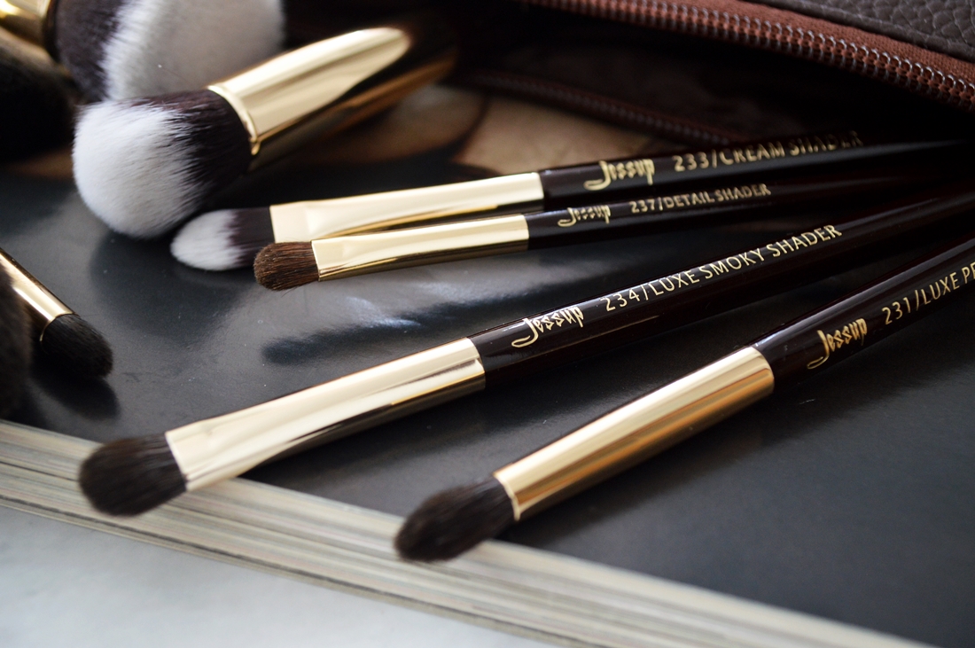 jakie pędzle do makijażu dla początkujących puderek.com.pl